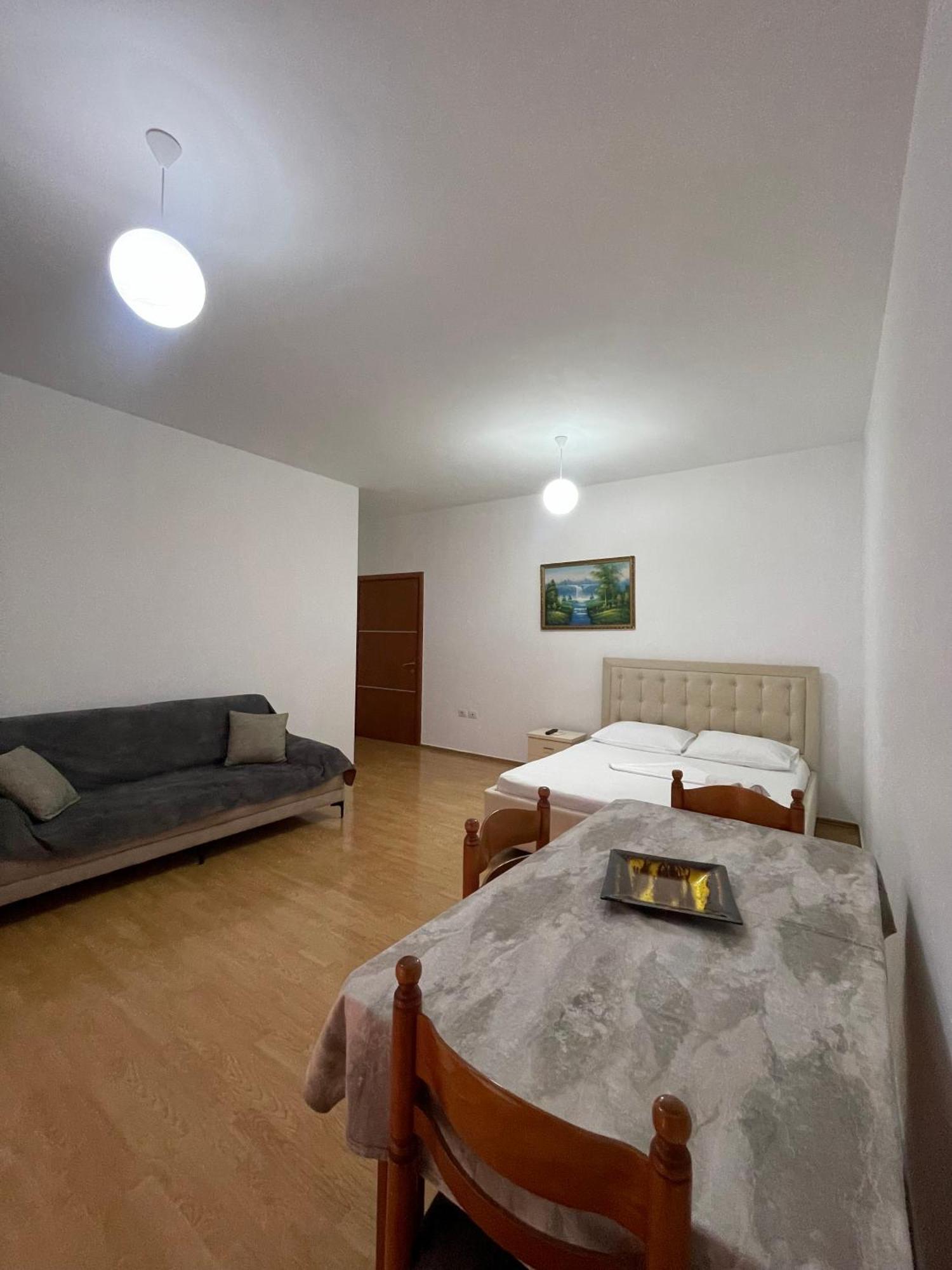Keivi Guesthouse Sarande Ngoại thất bức ảnh