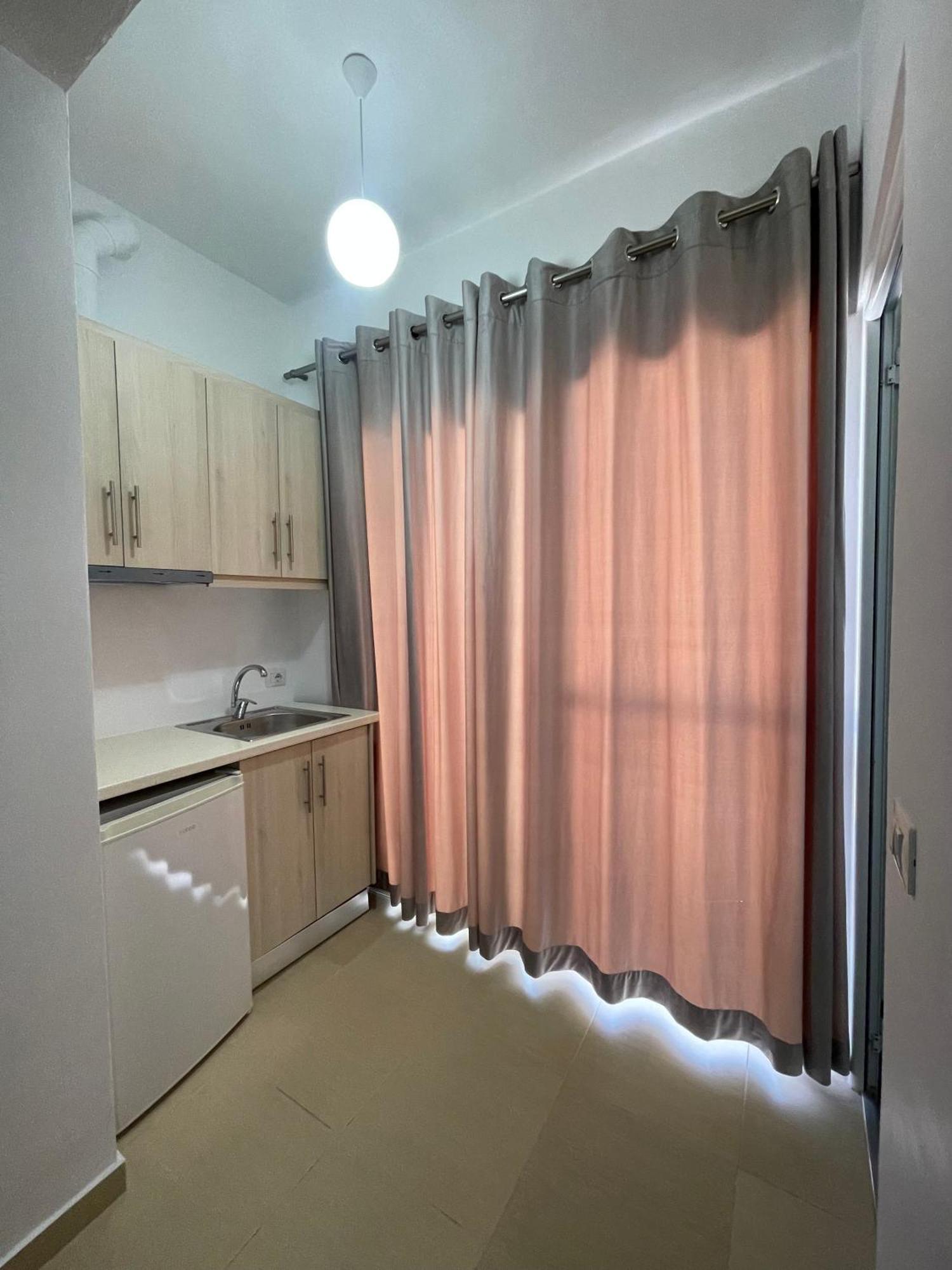 Keivi Guesthouse Sarande Ngoại thất bức ảnh