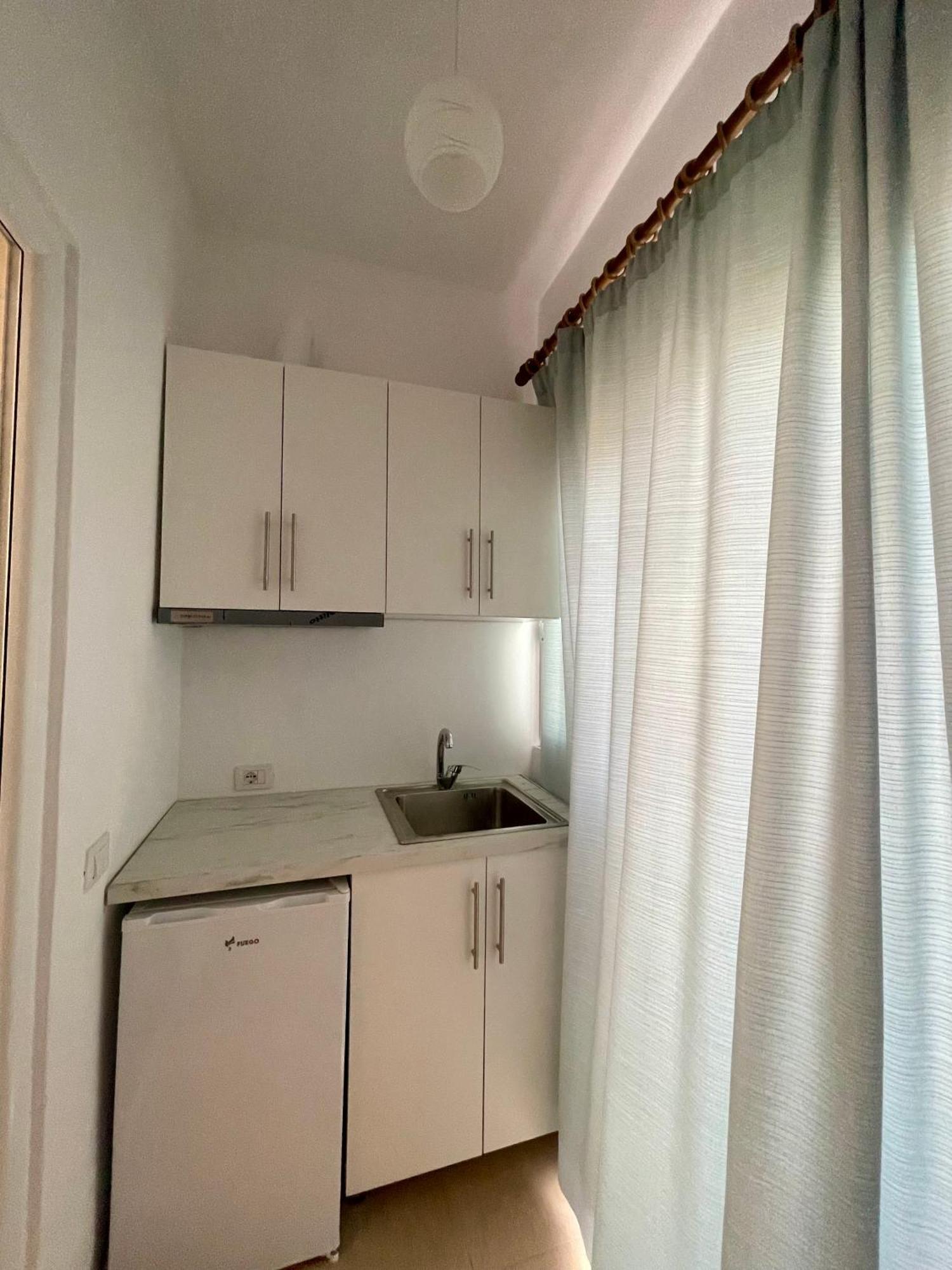Keivi Guesthouse Sarande Ngoại thất bức ảnh